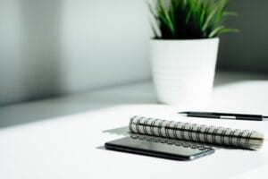 Lista de brókeres confiables en España y LATAM para comenzar a invertir.